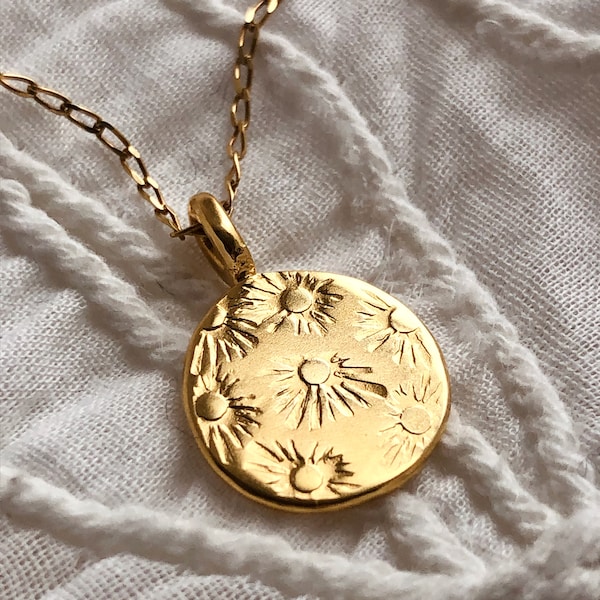 Gold Sunbeam Disc Pendant, Gold Sun Charm Necklace, Vintage Sun Motif, Sunshine Coin Necklace, Gifts for her.