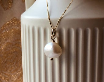 Freshwater pearl drop pendant on 9ct solid gold chain, Natural pearl necklace, bridal necklace, gifts for her, protection necklace