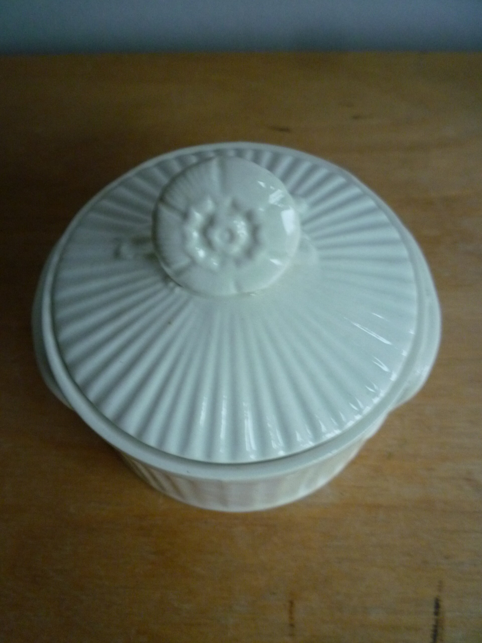VTG Creamware Pierced Hartley Greens Leeds Potpourri Pot w