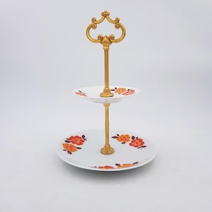 Vintage cake stand | Totally 1970s ! | Porcelain 2 levels | Diam 11/17cm (4.5&quot;/6.9&quot;) | Marktleuthen Bavaria West Germany | See details below