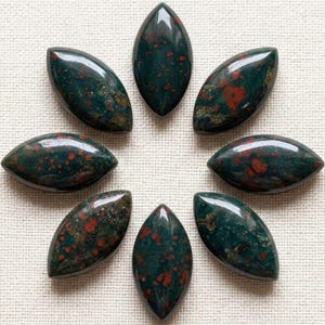Natuurlijke AAA+ bloedsteen marquise cabochon edelsteen: gekalibreerde platte achterkant, losse steen...