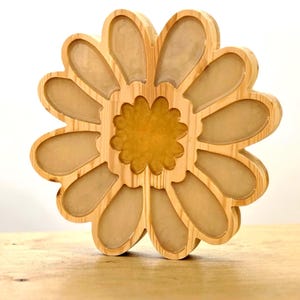 Flower Night Light for Kids | Wooden Daisy Lamp for Nursery Decor | Soft LED Floral Light | Nature-Inspired Room Decor