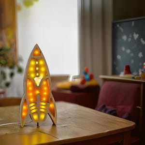 Vintage Space Rocket Night Lamp for Children&#39;s Bedroom - Illuminating Decor for Nursery & Playroom