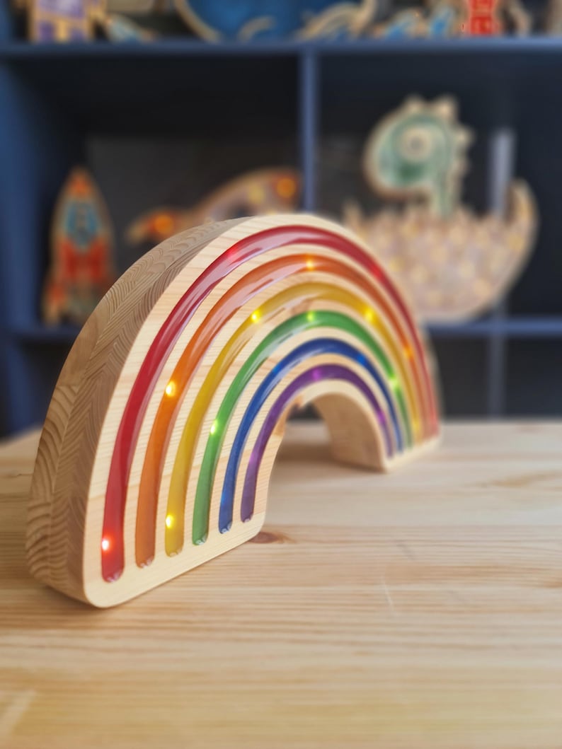 Kinder Nachtlicht aus Holz | Rainbow Night Lamp | Wooden LED Nursery Lamp | Montessori Inspired Kids Room Decor image 10