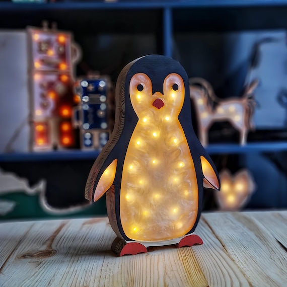 Adorable Penguin Night Light for Kids' Room - Cozy Bedroom Lamp, Nursery Decor, Soft Illumination