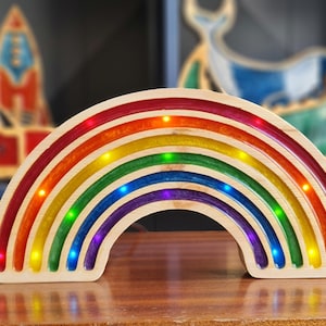 Kinder Nachtlicht aus Holz | Rainbow Night Lamp | Wooden LED Nursery Lamp | Montessori Inspired Kids Room Decor image 8