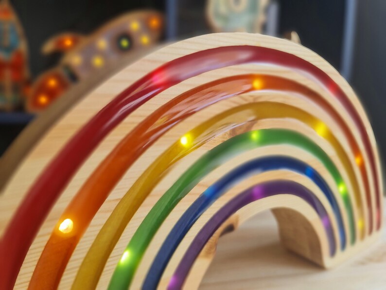 Kinder Nachtlicht aus Holz | Rainbow Night Lamp | Wooden LED Nursery Lamp | Montessori Inspired Kids Room Decor image 9