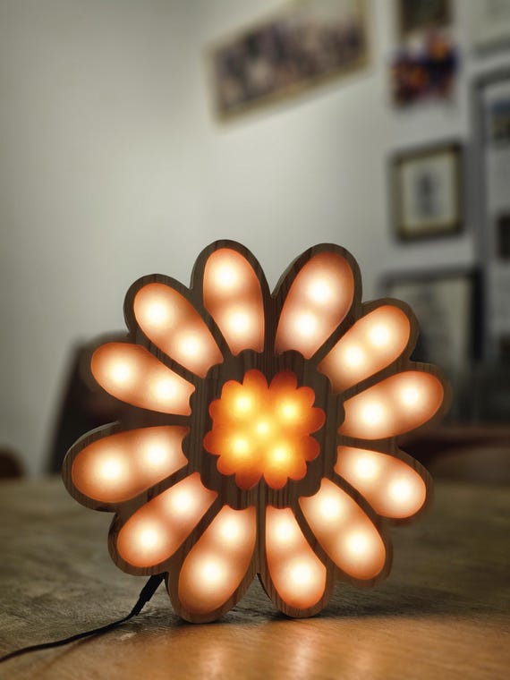 Flower Night Light for Kids | Wooden Daisy Lamp for Nursery Decor | Soft LED Floral Light | Nature-Inspired Room Decor