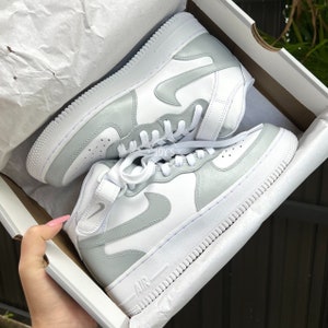 Custom Nike Air Force 1 07 Painted Shoes Sneaker Para Mujer Y Hombre Gris –  ATHENA