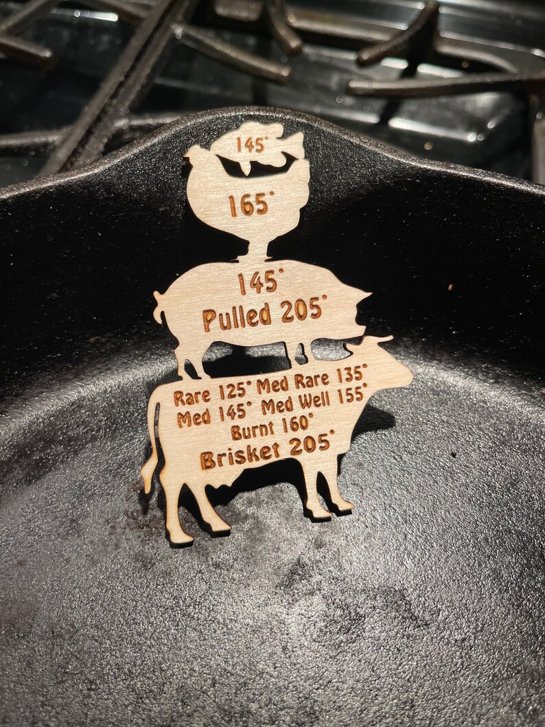 Peut inclure: D&eacute;coupe en bois d'une vache avec diff&eacute;rentes temp&eacute;ratures internes pour la cuisson du brisket, y compris saignant, saignant &agrave; point, &agrave; point, &agrave; point bien cuit, br&ucirc;l&eacute; et brisket. Les temp&eacute;ratures sont indiqu&eacute;es en degr&eacute;s Fahrenheit.