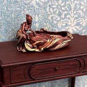 Art Nouveau Lady Vase | Dollhouse | 1:12 Scale