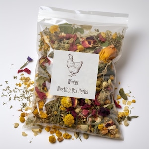 Nesting Box Herbs For Chickens - Winter Blend Of Dried Herbs & Flowers for Laying Hens,  Chicken Supplies, Chicken Coop, Chicken Lover Gift