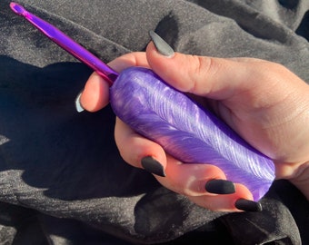 Ergonomic Crochet Hook Handle in Lavender