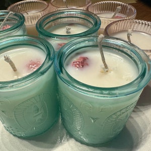 Decorative Candle Blendz 5 oz Red Cherry Rose, Lemon Berry, Lilac Lavender Vanilla, & Sweet Pea and Jasmine afbeelding 9