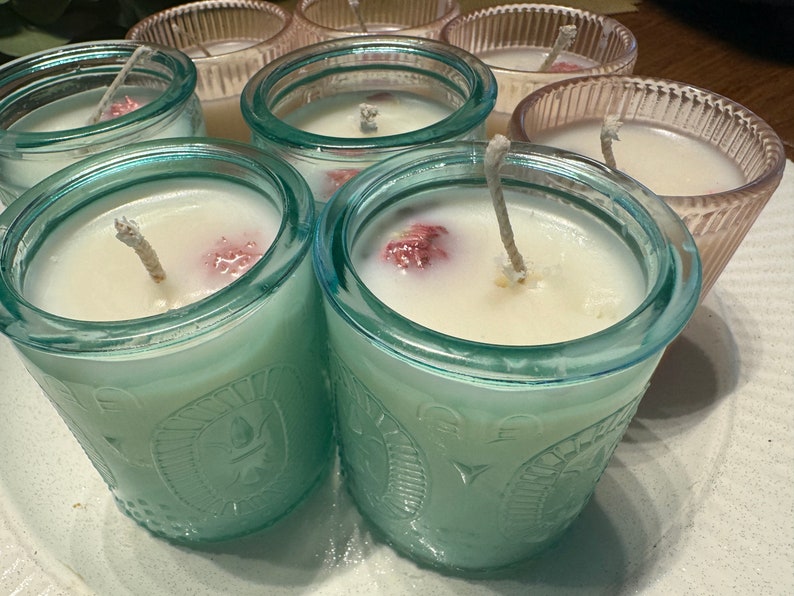 Decorative Candle Blendz 5 oz Red Cherry Rose, Lemon Berry, Lilac Lavender Vanilla, & Sweet Pea and Jasmine afbeelding 9