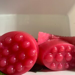 Soapi Blendz: Strawberry Basil Massage Bar