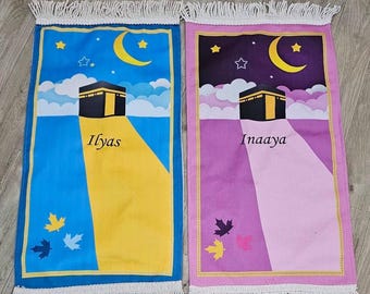 Personalised Prayer Mat for Kids – Islamic Gift with Name | Muslim Boys and Girls | Eid and Ramadan Present | Salah Rug | Kaba Kaaba Umrah