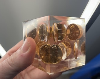 Vintage Lucite 1980 Penny Cube – Retro Coin Display Paperweight