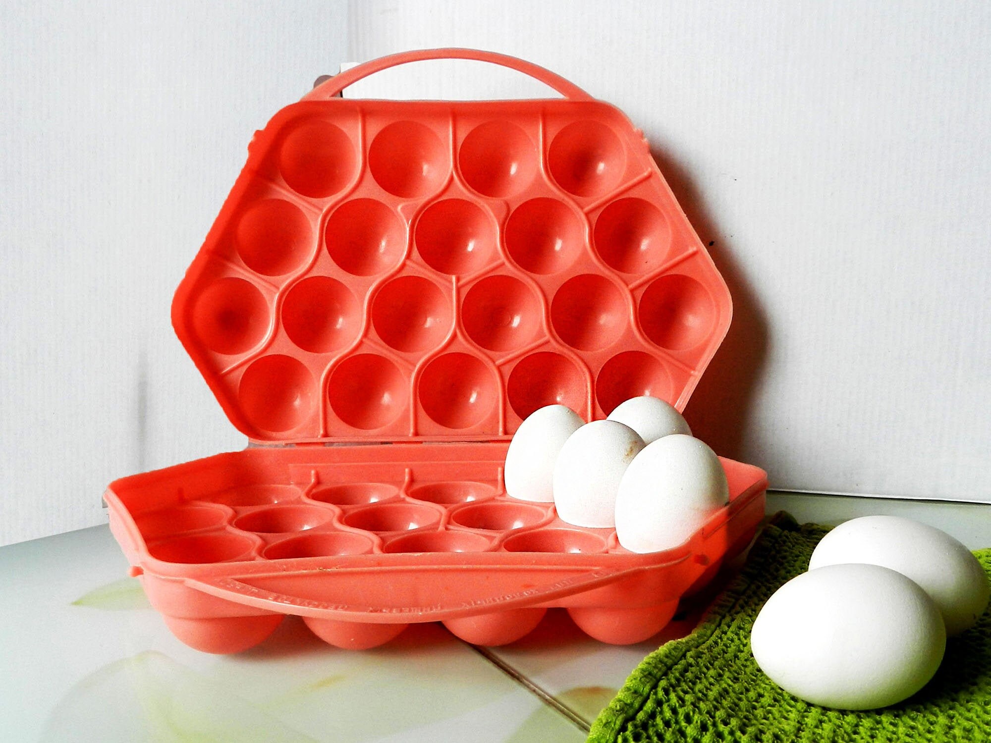 Egg container Pink vintage plastic egg box 20 eggs Eggs Etsy