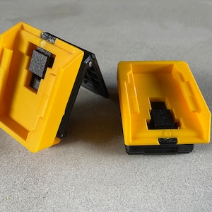 Battery Holder For Belt. 20v & M18 Compatible with Toughbuilt and DeWalt or Milwaukee