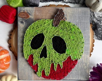 Poison Apple String Art with Lights – Handmade Halloween Wall Décor – Creepy Green Glow Apple Sign – Spooky Fairytale Art