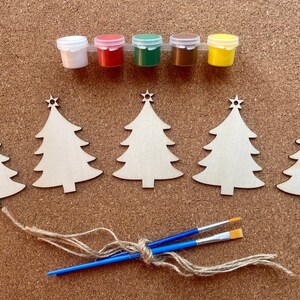 Wooden Christmas trees ornament coloring kit, Christmas ornaments paint craft for kids.