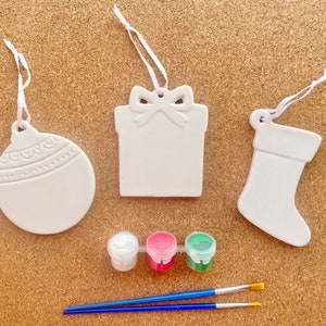 Kit voor het schilderen van keramische ornamenten, ambachtelijke kit voor kerstversieringen.
