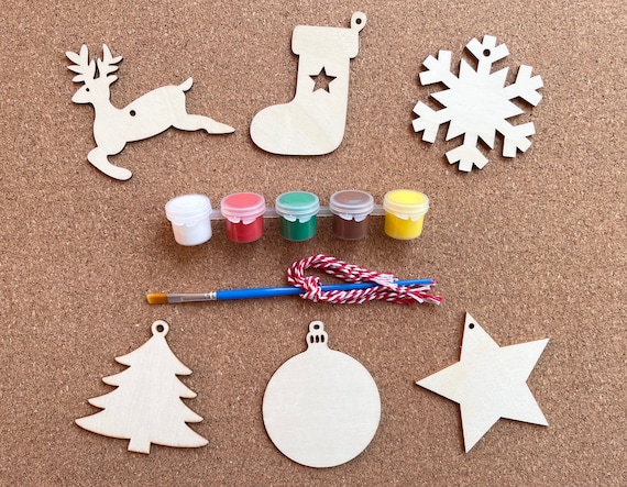 Christmas Ornaments Wood Shapes Painting Kit. 