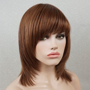 100% Human Hair Warm Brown Layered Cut 150 Density 14in Straight Med-Length Natural Look Full Cap Wig with Bangs Customizable Wigs for Women