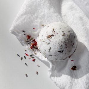 Peace & Love Bath Bomb