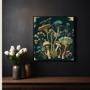 K&ouml;nnte beinhalten: Eine Vintage-botanische Illustration mit verschiedenen Pilzen in Blaut&ouml;nen, Gr&uuml;n- und Gelbt&ouml;nen vor einem dunkelblauen Hintergrund.