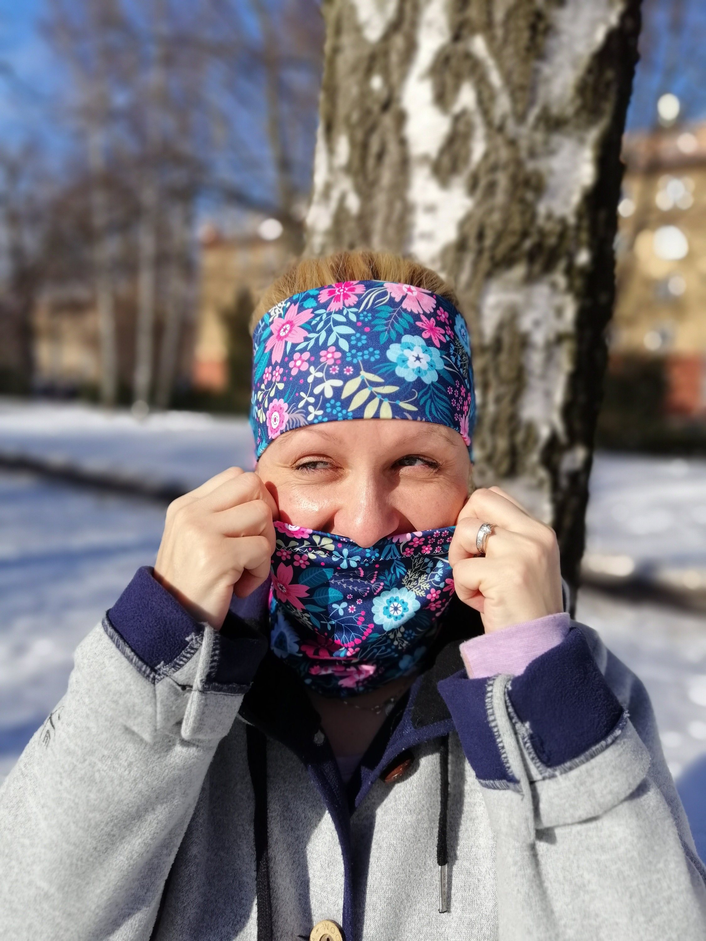 Floral Sports Headband – Moisture-wicking, Stretchy Workout  display picture 2