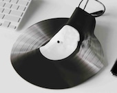6&quot; Vinyl Record Glasses Cloth Wipe | Personalised Music Gift for DJs & Vinyl LP lovers | 6 Inch Record Microfibre Lens Cleaning Cloths