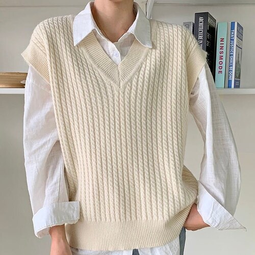 80s 90s Women Sleeveless V Neck Cable 