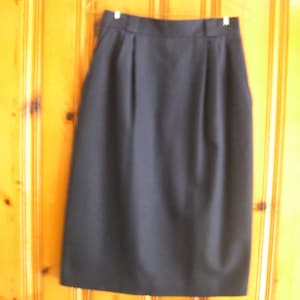 100% Pure Wool Skirt, Navy Blue, Size 8 Petite