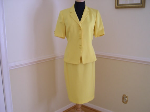 Skirt and Jacket Set in yellow, Misses Size 6, Wo… - image 1