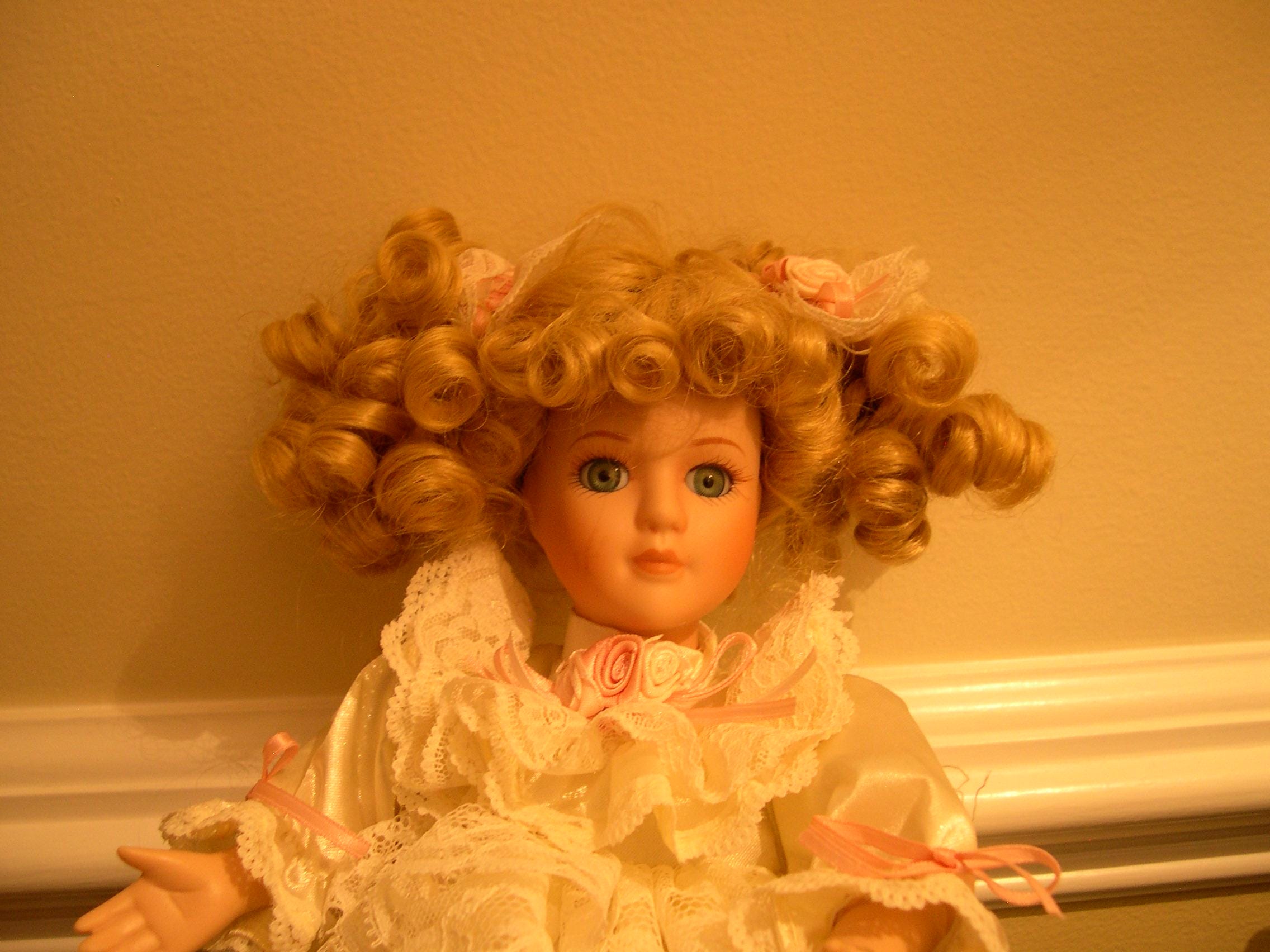 人形 ANTIQUE MUSICAL DOLL PORCELAINS Vintage porcelain musical doll,20' tall music box | Josmoon