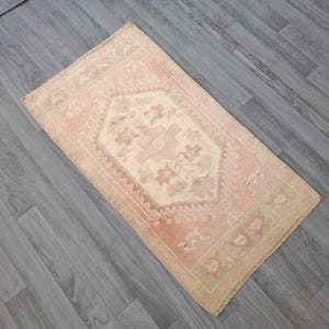 2x3 Rug, Faded Rug, Handmade Wool Rug, Doormat Rug, Bohemian Rug, Vintage Rug, Oushak Rug, Small Area Rug, Bathroom Kitchen Rug 1.6x3.1 FT.