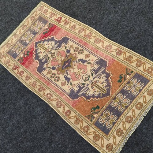 1.6x3 ft Turkish Rug, shops Small Rug, Vintage Rug, Oushak Rug, Door Mat,Runner rug, Old rug,Red pillow