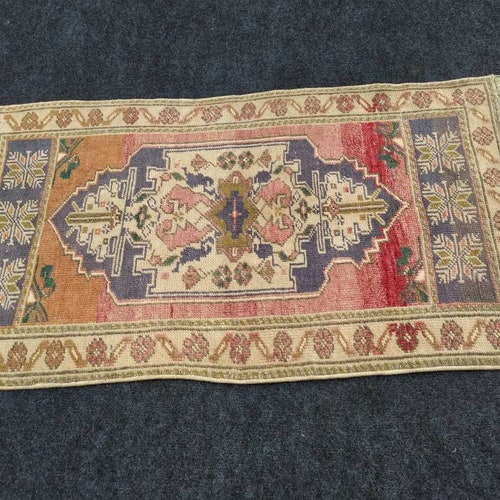 1.6x3 ft Turkish Rug, shops Small Rug, Vintage Rug, Oushak Rug, Door Mat,Runner rug, Old rug,Red pillow