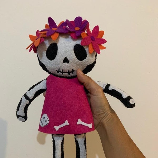 Day of the Dead doll felt Pattern, muñeca Calavera , Sugar Skull, Día de los Muertos, PDF Pattern. Halloween sugar skull doll, felt doll