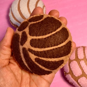 Mexican felt bread,PDF felt bread pattern, felt food, felt ornaments, felt valentine ornaments, pdf patterns, felt bread patterns, bread