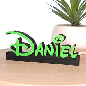 Personalisierte Schreibtischplatte mit Namen im Disney Stil - Personalisierte Schreibtischdekoration - Lehrer, Bibliothekarin, Krankenschwester