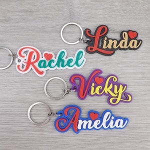 Mädchen Taschenanhänger mit individuellem Namen und Herz - Personalisierter Name Schlüsselanhänger - Geschenk für Mädchen