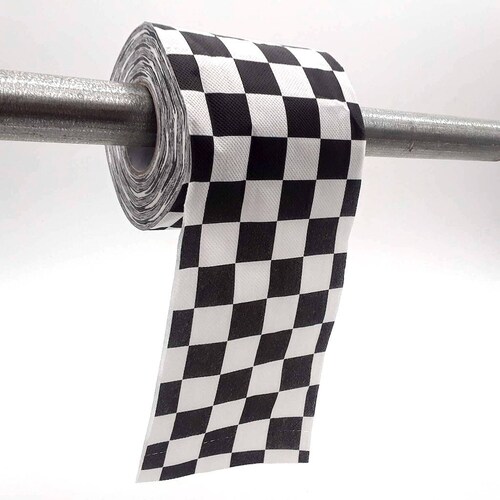 Papier toilette de course à damier noir et blanc