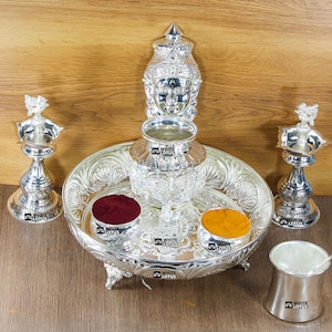 WHITE LOTUS Handgemaakte verzilverde Astalakshmi-set