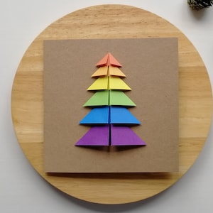 Carte de Noël LGBT, carte de Noël gay, carte d'arbre en origami arc-en-ciel, carte d'arbre de Noël de fierté LGBT, Noël queer, décoration de Noël LGBT