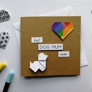 Meilleure carte origami Dog Mum 3D | Carte personnalisée dog mum | Carte de la fête des Mères | Dog Mum Card, Dog Mom, Rainbow heart card, Pride edition LGBT