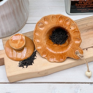 Ceramic Tea Strainer with Lid