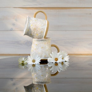 Handmade Coffee Mug Daisy Floral Pattern